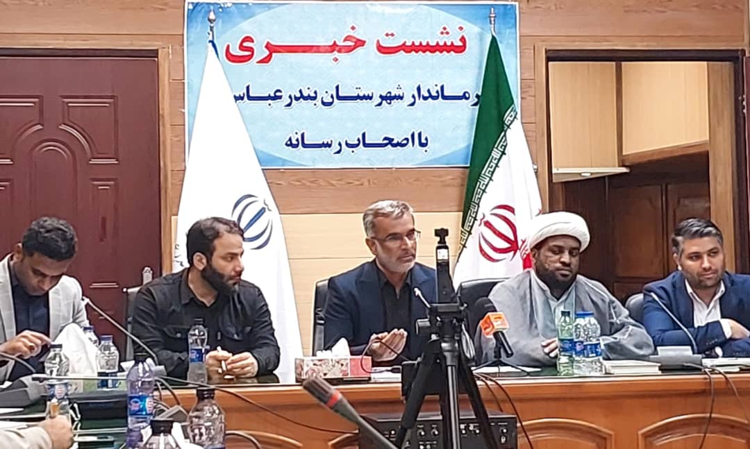 افتتاح و کلنگ زنی ۲۲۹ پروژه در بندرعباس