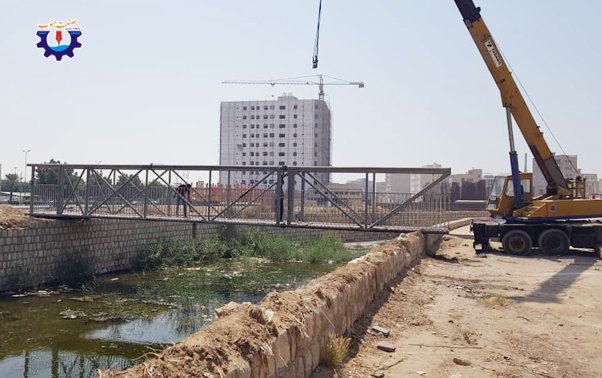 ساخت و نصب دو پل فلزی روی خور سنگ کن