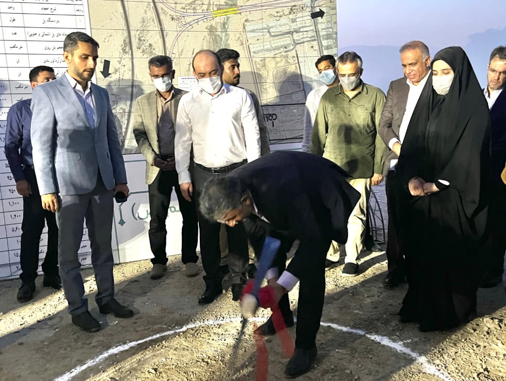 آئین کلنگ زنی و آغاز عملیات احداث پل پیامبر اعظم (ص) برگزار شد
